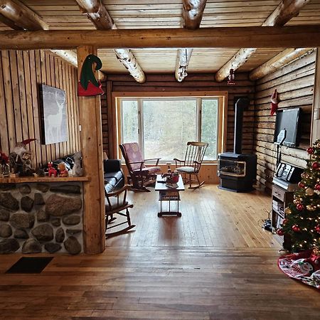 La Minerve Cozy Log Cottage מראה חיצוני תמונה