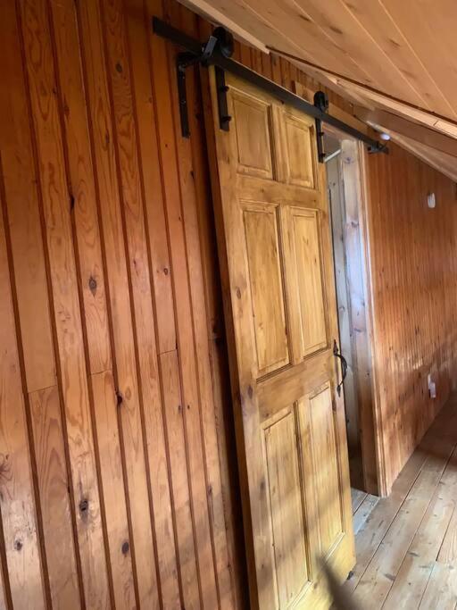 La Minerve Cozy Log Cottage מראה חיצוני תמונה
