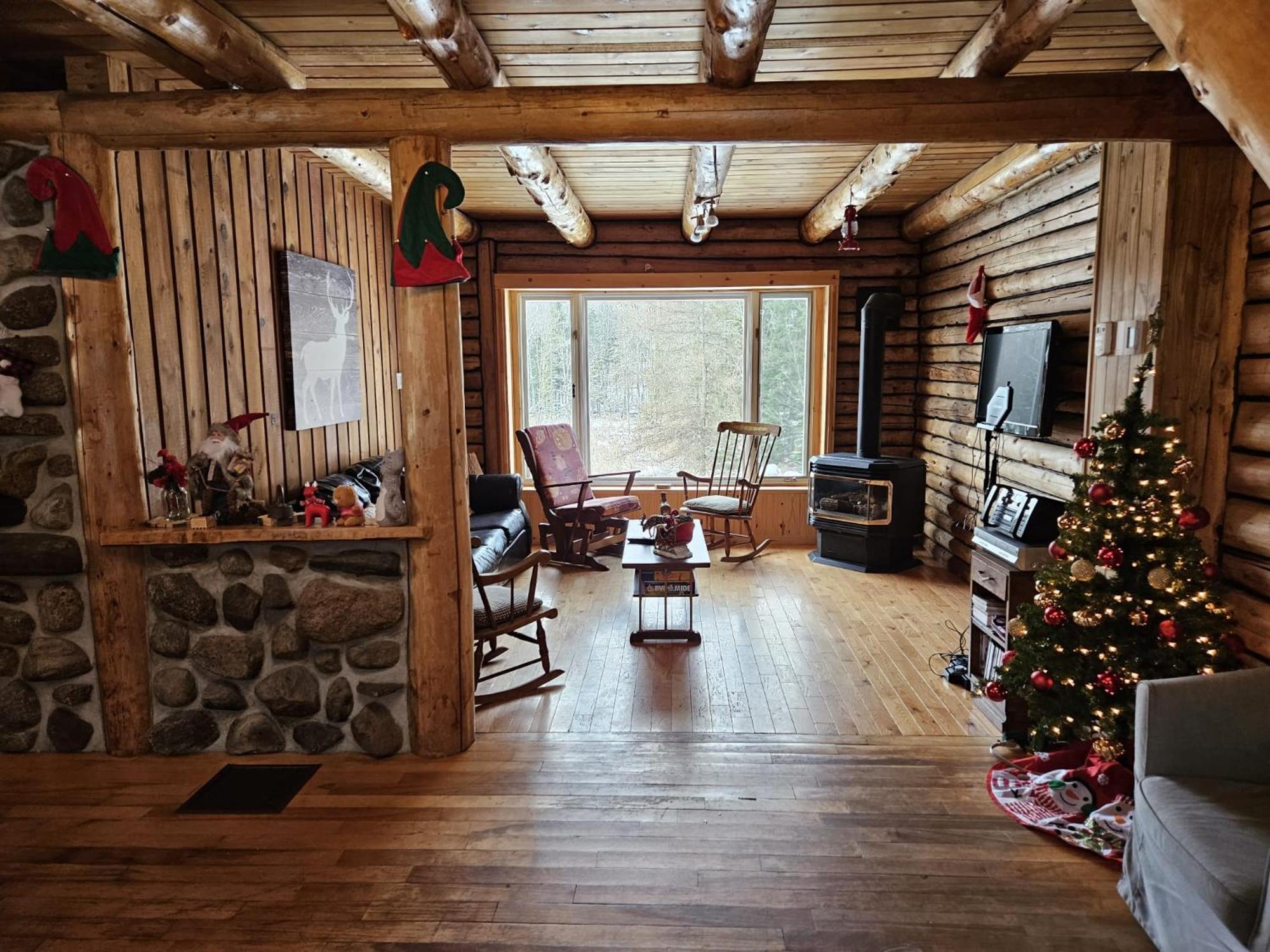 La Minerve Cozy Log Cottage מראה חיצוני תמונה